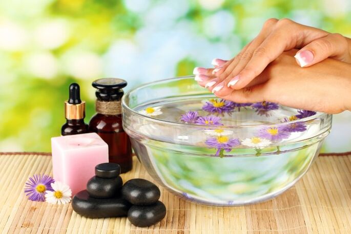 روش های جوان سازی پوست دست با استفاده از داروهای مردمی
